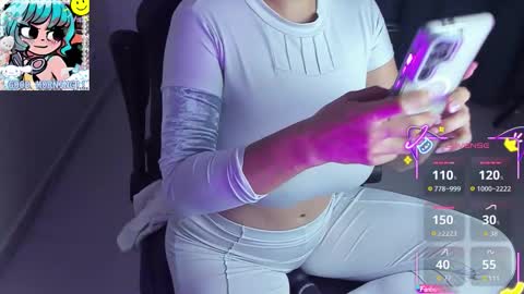 Snapshot of roxy_clark chatting on September 12, 2025, 9:20 am Annah online show from September 12, 2025, 9:20 am