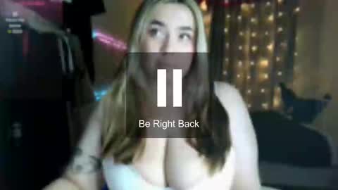 Snapshot of roxy_fleur chatting on February 14, 2025, 6:40 pm Roxy online show from February 14, 2025, 6:40 pm