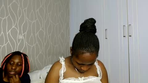 Snapshot of roxy_heather chatting on June 13, 2026, 9:07 am Roxy online show from June 13, 2026, 9:07 am