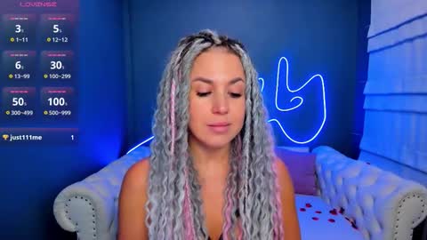 Roxy online show from March 17, 2026, 1:21 am