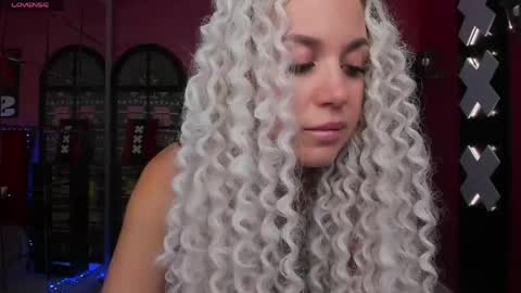 Snapshot of roxy_mars chatting on May 20, 2026, 1:34 am Roxy online show from May 20, 2026, 1:34 am