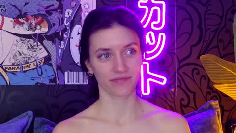 roxy_riot_ online show from March 2, 2025, 4:28 am