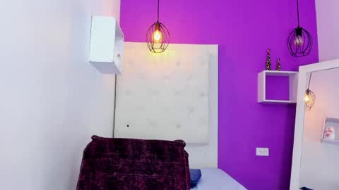 roxy_sexy69 online show from April 29, 2026, 11:58 am