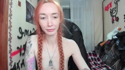 Snapshot of roxy_silver chatting on December 4, 2024, 9:46 pm Roxy online show from December 4, 2024, 9:46 pm