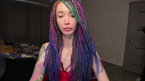 Snapshot of roxy_silver chatting on January 2, 2025, 6:18 am Roxy online show from January 2, 2025, 6:18 am