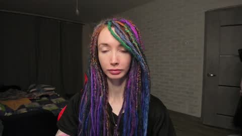 Snapshot of roxy_silver chatting on January 7, 2025, 5:53 pm Roxy online show from January 7, 2025, 5:53 pm