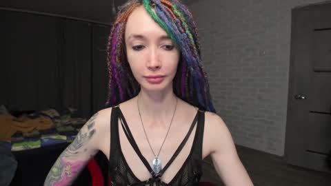 Snapshot of roxy_silver chatting on January 12, 2025, 8:47 pm Roxy online show from January 12, 2025, 8:47 pm