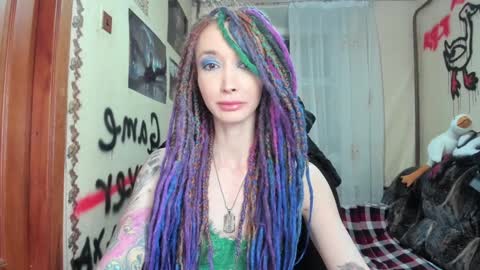 Snapshot of roxy_silver chatting on February 2, 2025, 6:53 pm Roxy online show from February 2, 2025, 6:53 pm