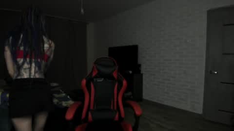 Snapshot of roxy_silver chatting on February 3, 2025, 9:18 pm Roxy online show from February 3, 2025, 9:18 pm