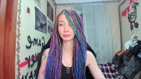 Snapshot of roxy_silver chatting on February 7, 2025, 10:09 pm Roxy online show from February 7, 2025, 10:09 pm