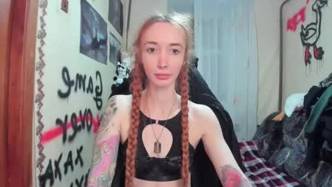 Snapshot of roxy_silver chatting on February 26, 2025, 10:09 pm Roxy online show from February 26, 2025, 10:09 pm