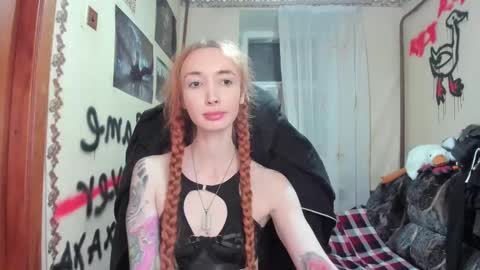 Snapshot of roxy_silver chatting on March 1, 2025, 11:04 pm Roxy online show from March 1, 2025, 11:04 pm