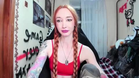 Snapshot of roxy_silver chatting on September 9, 2025, 9:25 pm Roxy online show from September 9, 2025, 9:25 pm