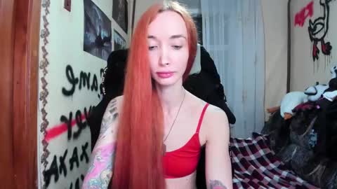 Snapshot of roxy_silver chatting on October 4, 2025, 9:02 pm Roxy online show from October 4, 2025, 9:02 pm