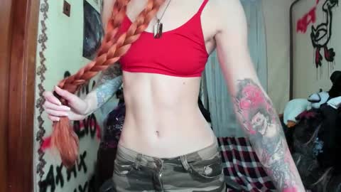 Snapshot of roxy_silver chatting on October 5, 2025, 8:07 pm Roxy online show from October 5, 2025, 8:07 pm