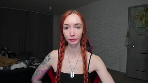 Snapshot of roxy_silver chatting on October 10, 2025, 3:00 pm Roxy online show from October 10, 2025, 3:00 pm