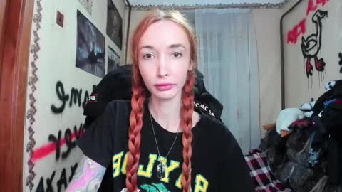 Snapshot of roxy_silver chatting on October 13, 2025, 4:51 pm Roxy online show from October 13, 2025, 4:51 pm