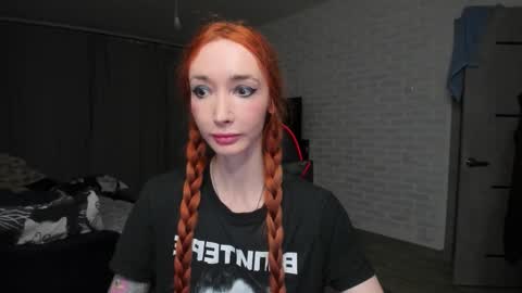 Snapshot of roxy_silver chatting on November 18, 2025, 8:13 pm Roxy online show from November 18, 2025, 8:13 pm