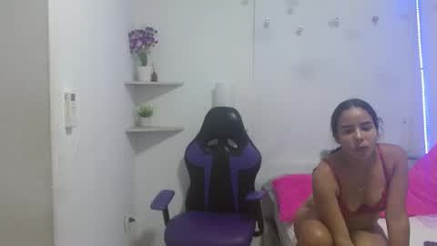 Snapshot of roxy_stone1 chatting on March 10, 2025, 7:18 pm roxy_stone1 online show from March 10, 2025, 7:18 pm