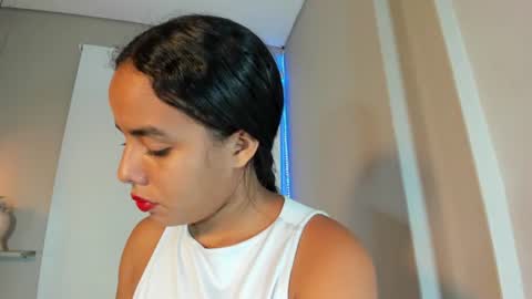 Snapshot of roxy_stone1 chatting on June 19, 2026, 7:06 pm roxy_stone1 online show from June 19, 2026, 7:06 pm