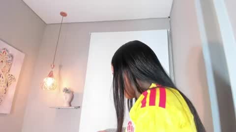 Snapshot of roxy_stone1 chatting on July 7, 2026, 7:18 pm roxy_stone1 online show from July 7, 2026, 7:18 pm
