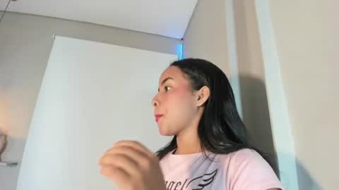 Snapshot of roxy_stone1 chatting on July 8, 2026, 7:07 pm roxy_stone1 online show from July 8, 2026, 7:07 pm
