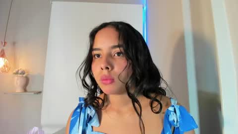 Snapshot of roxy_stone1 chatting on July 10, 2026, 7:27 pm roxy_stone1 online show from July 10, 2026, 7:27 pm