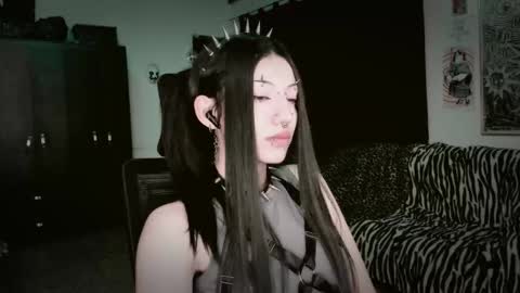 Snapshot of roxy_toxic chatting on March 28, 2026, 12:54 am Roxy Independient model Help me to reach 50 thumbs up online show from March 28, 2026, 12:54 am