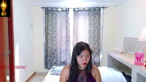 Snapshot of roxyandaron2 chatting on June 21, 2026, 1:13 pm RoxyAron online show from June 21, 2026, 1:13 pm