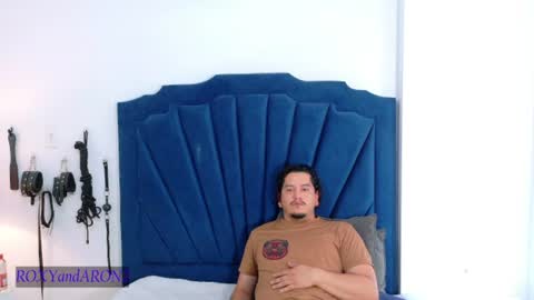 Snapshot of roxyandaron2 chatting on July 26, 2026, 4:58 pm RoxyAron online show from July 26, 2026, 4:58 pm