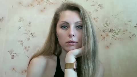 roxyfox18x01 online show from February 23, 2026, 8:33 am