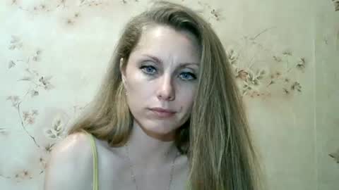 Snapshot of roxyfox18x01 chatting on June 15, 2026, 8:00 pm roxyfox18x01 online show from June 15, 2026, 8:00 pm