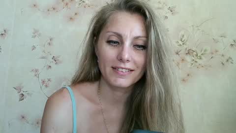 Snapshot of roxyfox18x01 chatting on July 28, 2026, 1:32 pm roxyfox18x01 online show from July 28, 2026, 1:32 pm