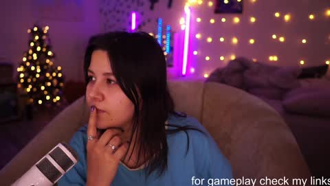 roxysuh online show from January 22, 2025, 8:51 am