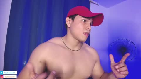 Snapshot of roy__constance chatting on February 9, 2025, 11:36 pm Roy Constance online show from February 9, 2025, 11:36 pm