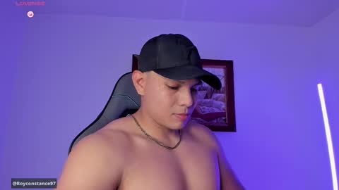 Snapshot of roy__constance chatting on November 30, 2025, 3:32 am Roy Constance online show from November 30, 2025, 3:32 am