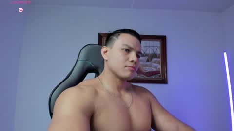 Snapshot of roy__constance chatting on May 21, 2026, 3:35 am Roy Constance online show from May 21, 2026, 3:35 am