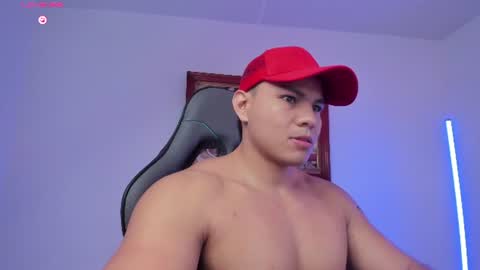 Snapshot of roy__constance chatting on June 20, 2026, 7:05 pm Roy Constance online show from June 20, 2026, 7:05 pm