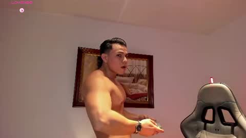 Snapshot of roy__constance chatting on July 15, 2026, 4:07 am Roy Constance online show from July 15, 2026, 4:07 am