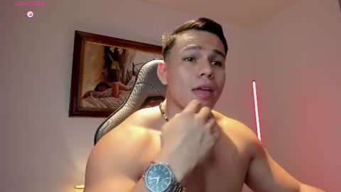 Snapshot of roy__constance chatting on July 26, 2026, 3:36 am Roy Constance online show from July 26, 2026, 3:36 am
