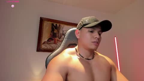 Snapshot of roy__constance chatting on July 31, 2026, 3:06 am Roy Constance online show from July 31, 2026, 3:06 am