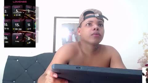 royal_xx online show from March 14, 2026, 8:25 pm