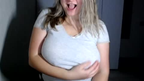 Cameron online show from December 9, 2024, 9:37 pm