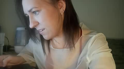 Snapshot of royalnectar chatting on May 6, 2026, 5:18 pm royalnectar online show from May 6, 2026, 5:18 pm