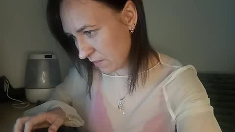 Snapshot of royalnectar chatting on May 8, 2026, 6:24 pm royalnectar online show from May 8, 2026, 6:24 pm