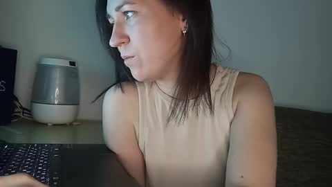 Snapshot of royalnectar chatting on May 25, 2026, 5:19 pm royalnectar online show from May 25, 2026, 5:19 pm