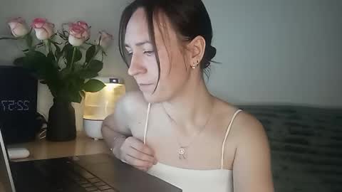 Snapshot of royalnectar chatting on June 8, 2026, 5:57 pm royalnectar online show from June 8, 2026, 5:57 pm