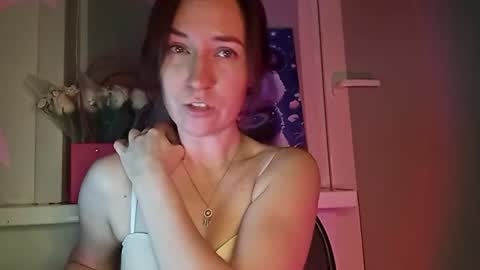 Snapshot of royalnectar chatting on July 1, 2026, 5:45 pm royalnectar online show from July 1, 2026, 5:45 pm