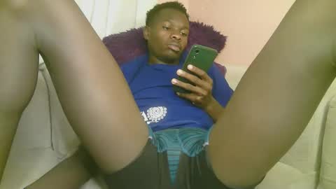 Snapshot of royalty254 chatting on May 11, 2026, 6:19 am royalty254 online show from May 11, 2026, 6:19 am