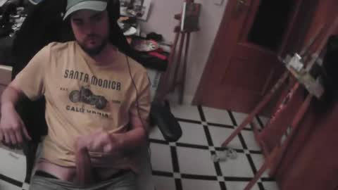 royer04 online show from October 18, 2025, 11:05 pm